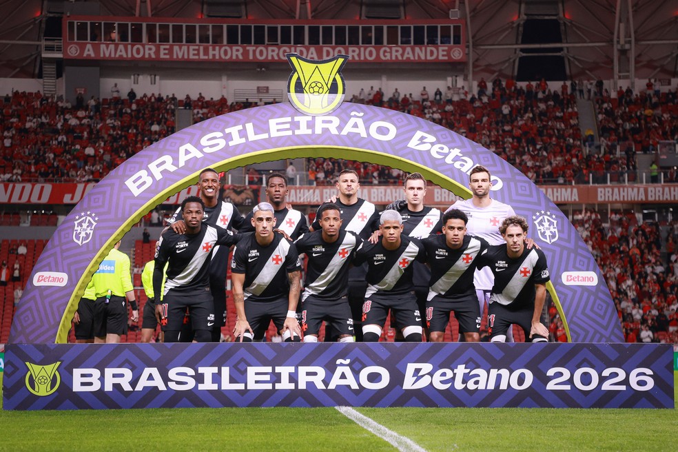 Time do Vasco posado contra o Internacional — Foto: Maxi Franzoi/AGIF