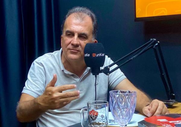 Presidente do Vitória: ‘Só se o Jair for maluco para sair do Vitória para o Vasco’ Presidente do Vitória: ‘Só se o Jair for maluco para sair do Vitória para o Vasco’