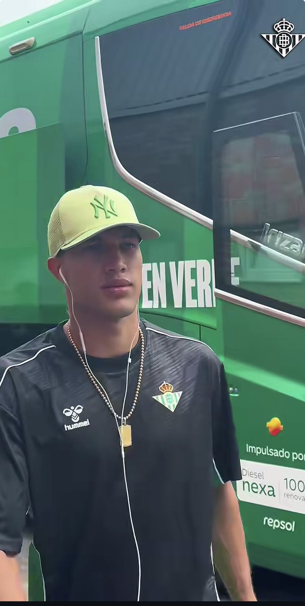 Últimos detalhes da negociação entre Vasco e Betis por Deossa estão sendo resolvidos