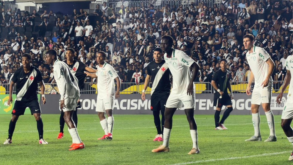 Jogo de ida da final entre Vasco e Palmeiras foi em São Januário — Foto: Gabriela Pereira / ge