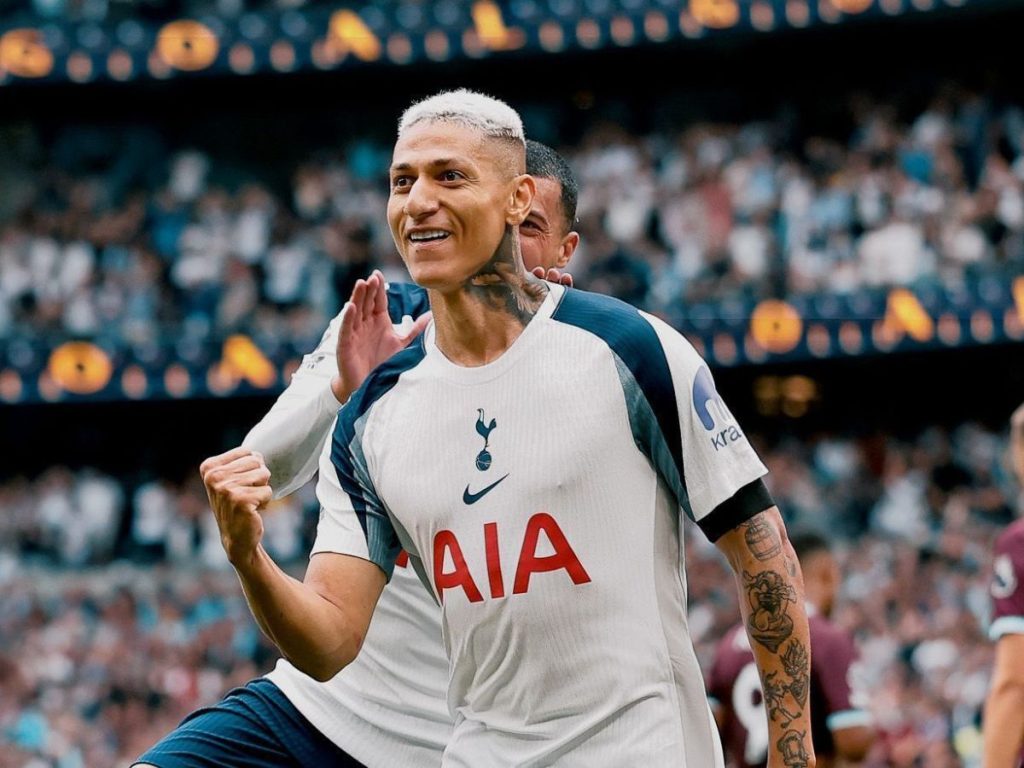 Richarlison não deve ficar no Tottenham – Foto: Divulgação Tottenham