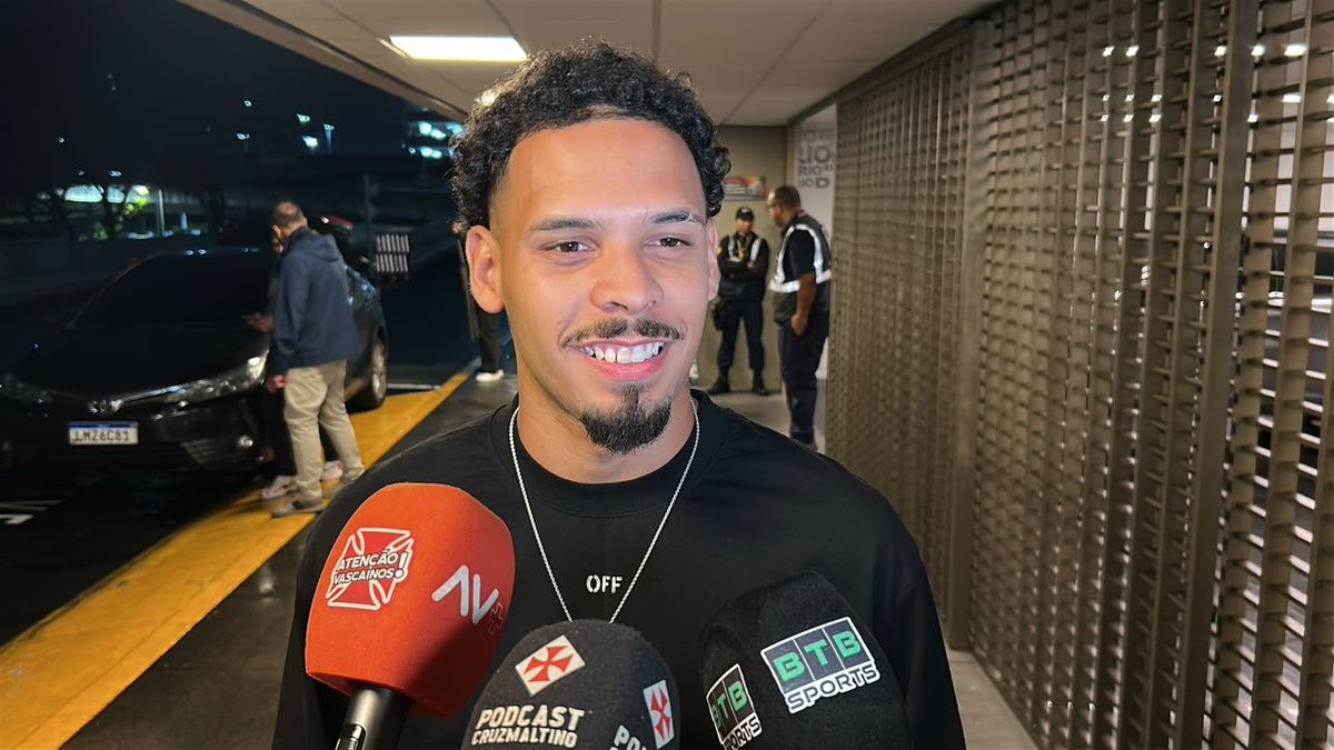 Gabriel Pereira: 'Estou feliz em representar o Vasco da Gama'